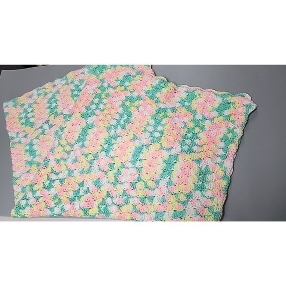 Vtg Handmade Chevron Crochet Afghan Throw Lap Blanket 1980s Nursery Pastel Color